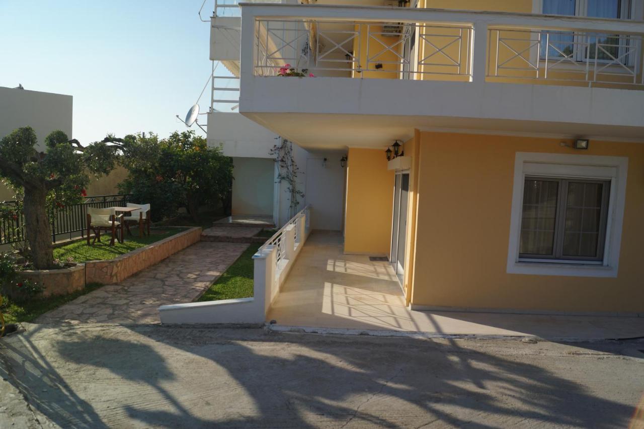 Τhe Sunny Apartments Игуменица Экстерьер фото
