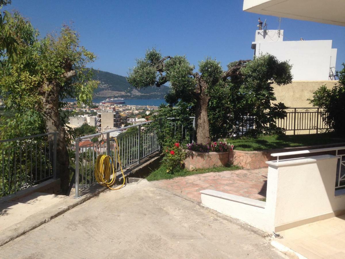 Τhe Sunny Apartments Игуменица Экстерьер фото