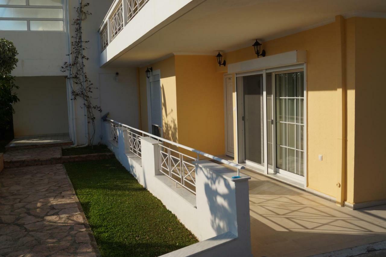Τhe Sunny Apartments Игуменица Экстерьер фото